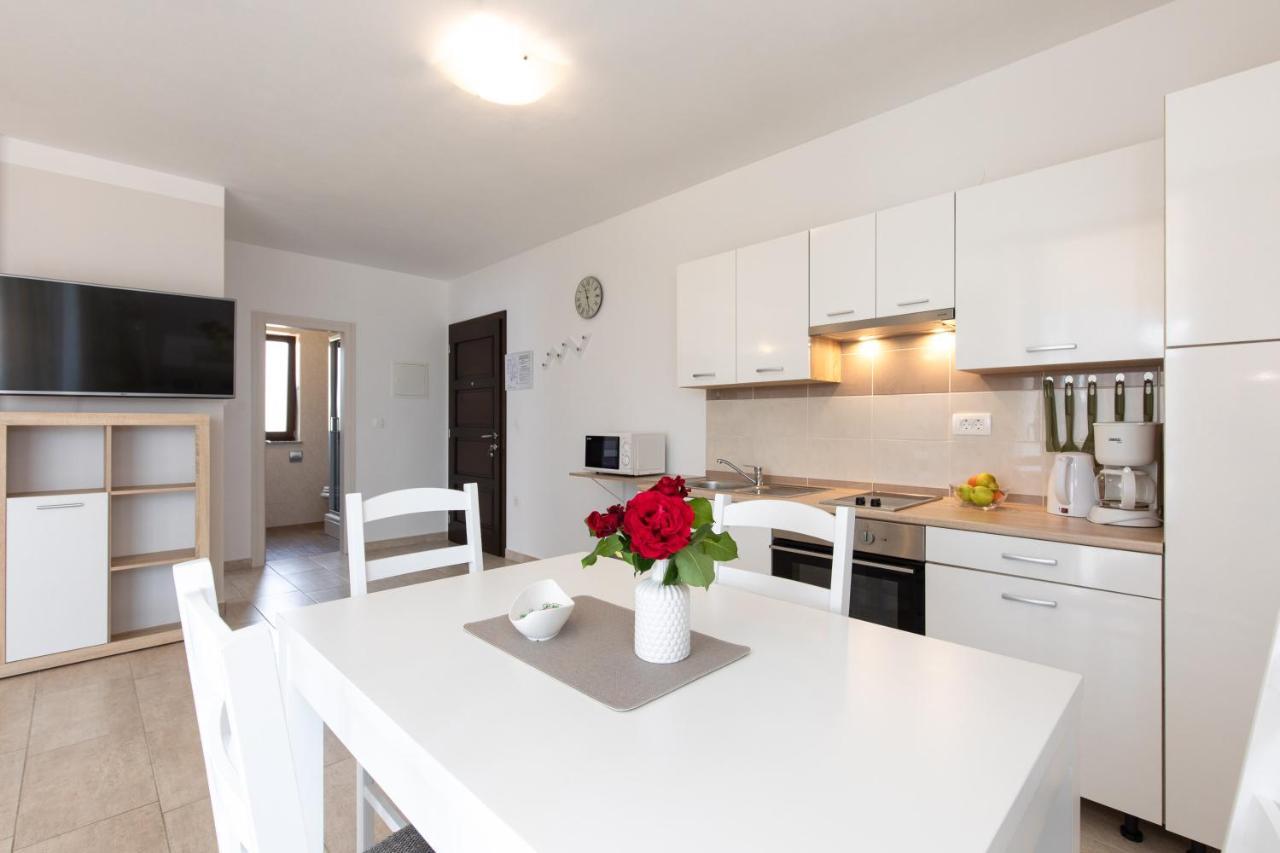 Apartments Otia Seaview Porat  Bagian luar foto