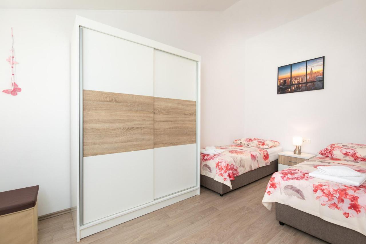 Apartments Otia Seaview Porat  Bagian luar foto