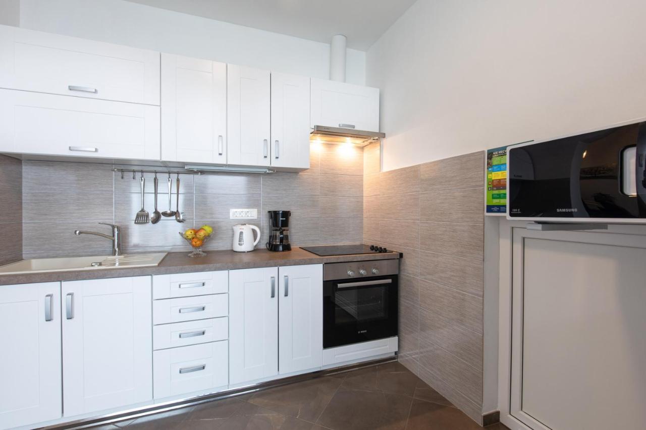 Apartments Otia Seaview Porat  Bagian luar foto